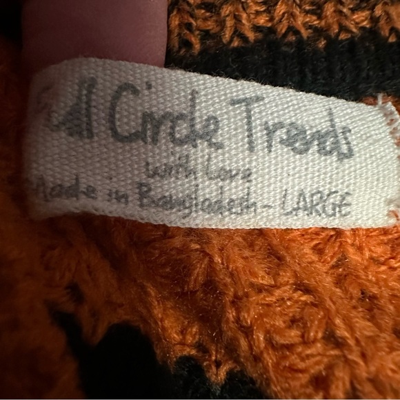 Vibrant Striped Women's Cardigan - Picture 4 of 4